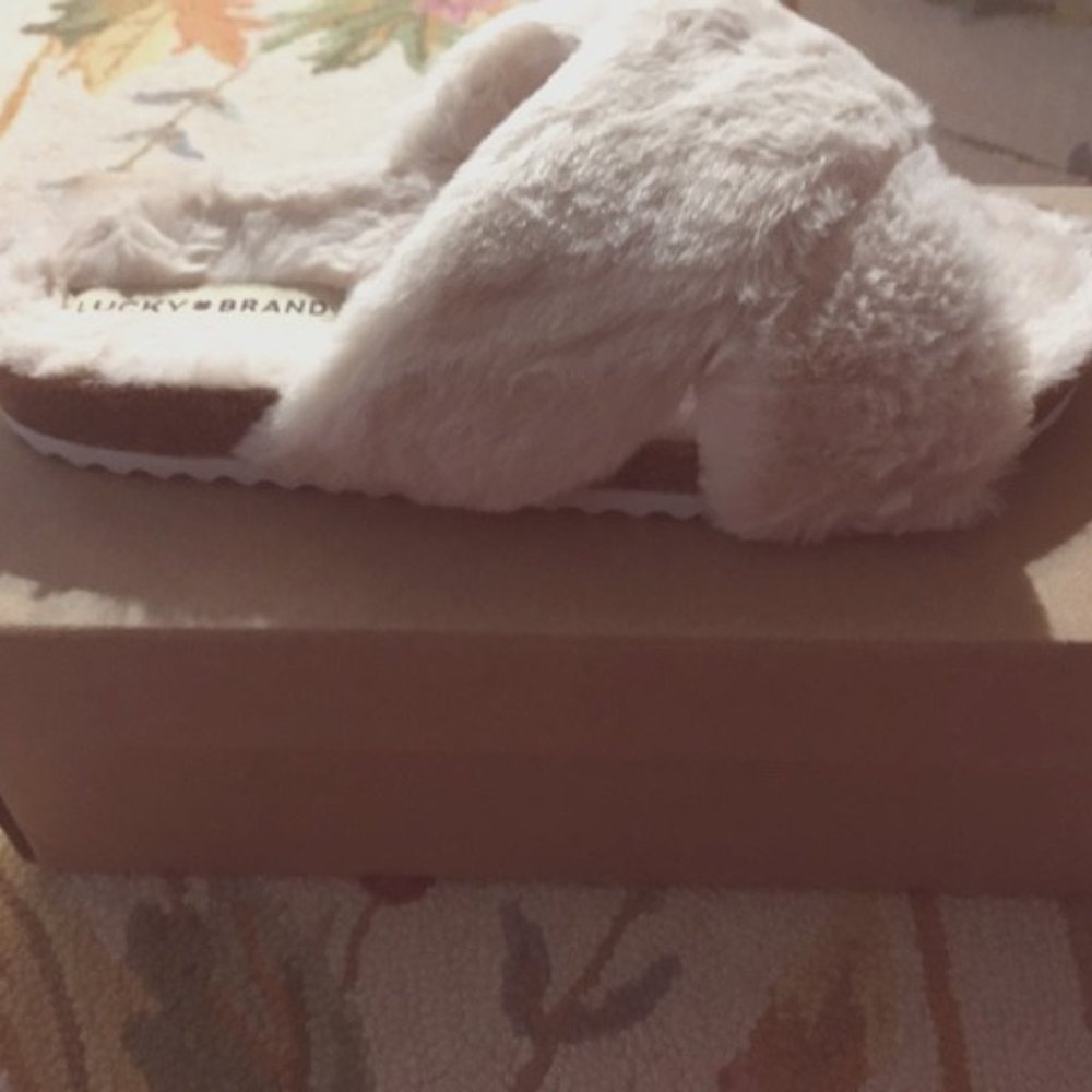 NEW Lucky Brand Marana Criss Cross Fur Slipper Sandals - Cream - Size 8